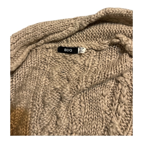 BDG Wool Blend Open Front Chunky Cable Sweater - Picture 4 of 7